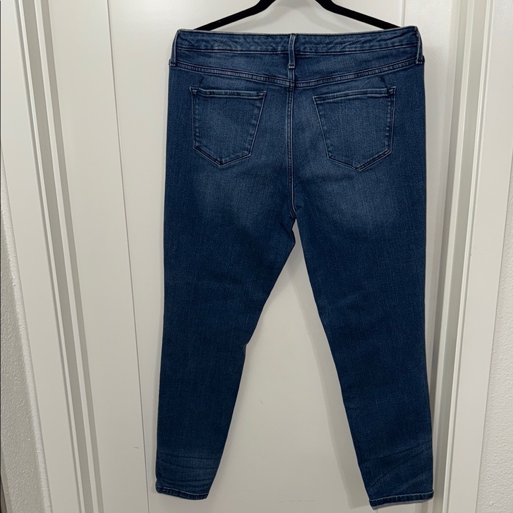 Mossimo Mid Rise Blue Jean  Womens size 14R/32 Distressed Light Blue - Picture 8 of 11
